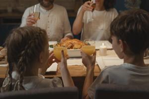 New research claims family dinners may keep teens off drugs